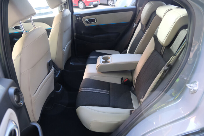 Létezik, de drága a 4,6 litert fogyasztó családi autó 21 | Vezess Létezik, de drága a 4,6 litert fogyasztó családi autó 21