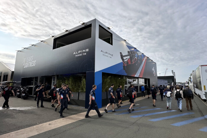 Kulisszatitkok a legbrutálisabb versenyről: nem a pályán zajlik az igazi harc 10