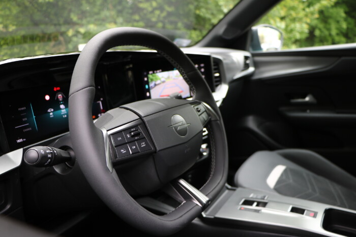 Tudja, amit kell a megújult városi Opel 12 | Vezess Tudja, amit kell a megújult városi Opel 12