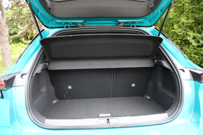 Tudja, amit kell a megújult városi Opel 14 | Vezess Tudja, amit kell a megújult városi Opel 14