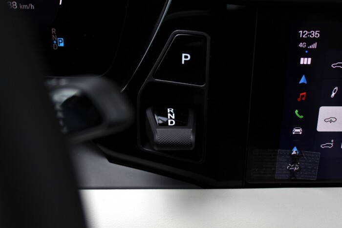 Családi autó 639 lóerővel 20 | Vezess Családi autó 639 lóerővel 20