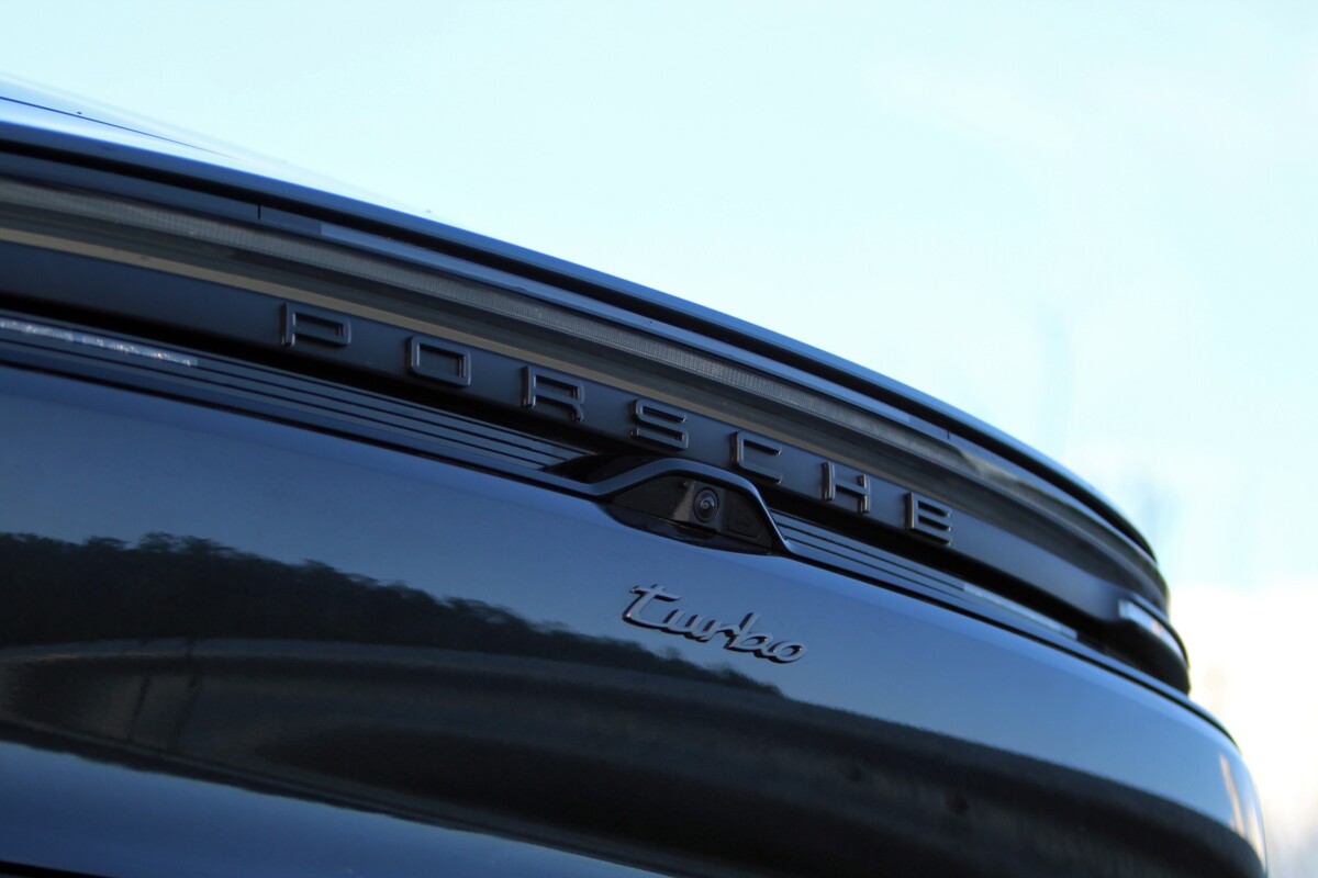 Felesége tudta nélkül vett autót, most el kell adnia