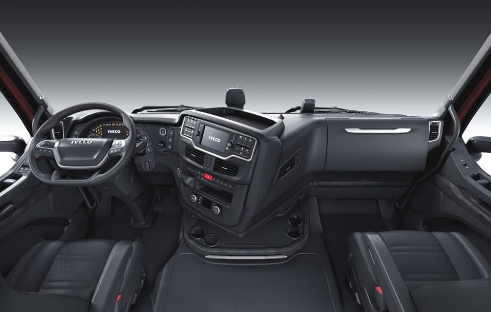 iveco-s-way-fulke-1024x652 | Vezess | Vezess