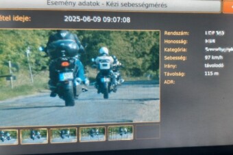 Három motoros robogott át a falun, mindet 140 ezerre büntették