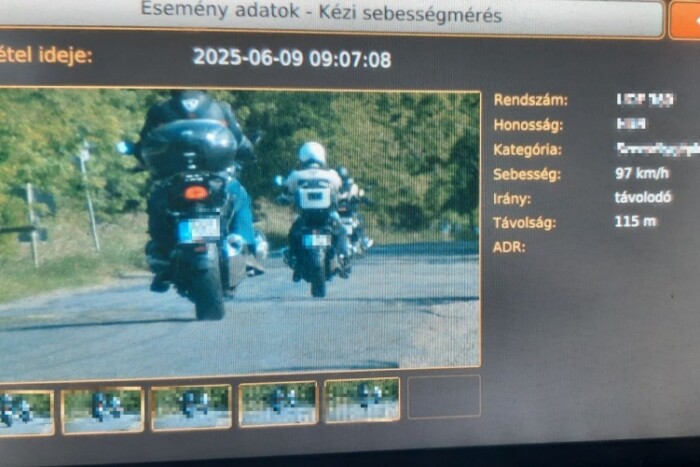 Három motoros robogott át a falun, mindet 140 ezerre büntették