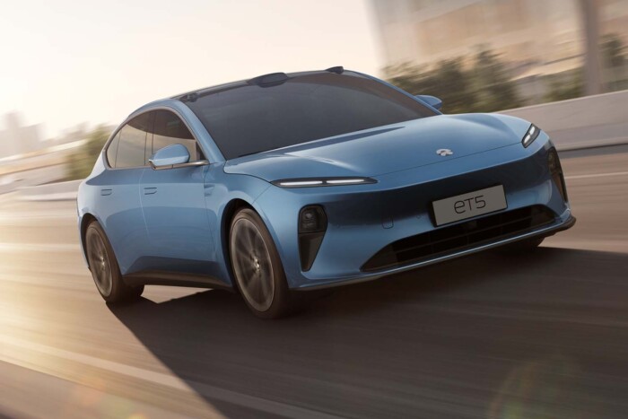 Magyarországra jönnek a cserélhető akkus kínai villanyautók