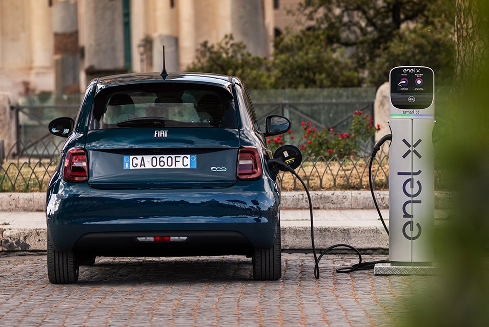 nuova500laprimaberlina | Vezess | Vezess