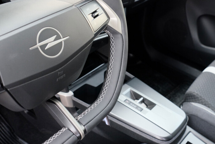 Ezzel az autóval támadhat fel az Opel 19