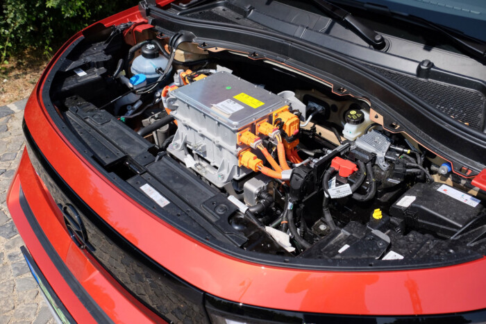 Ezzel az autóval támadhat fel az Opel 17