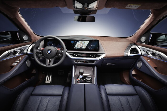 Dobja a 650 lovas hibridet a BMW 10