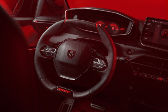 Visszatért a GTI, ismét van tüzes kis Peugeot 13