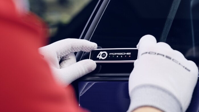 A legmenőbb cipőkről mintázták ezeket a Porschékat 11