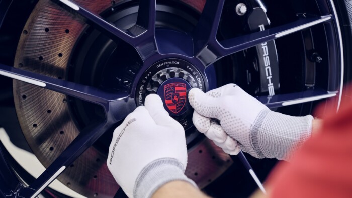 A legmenőbb cipőkről mintázták ezeket a Porschékat 8