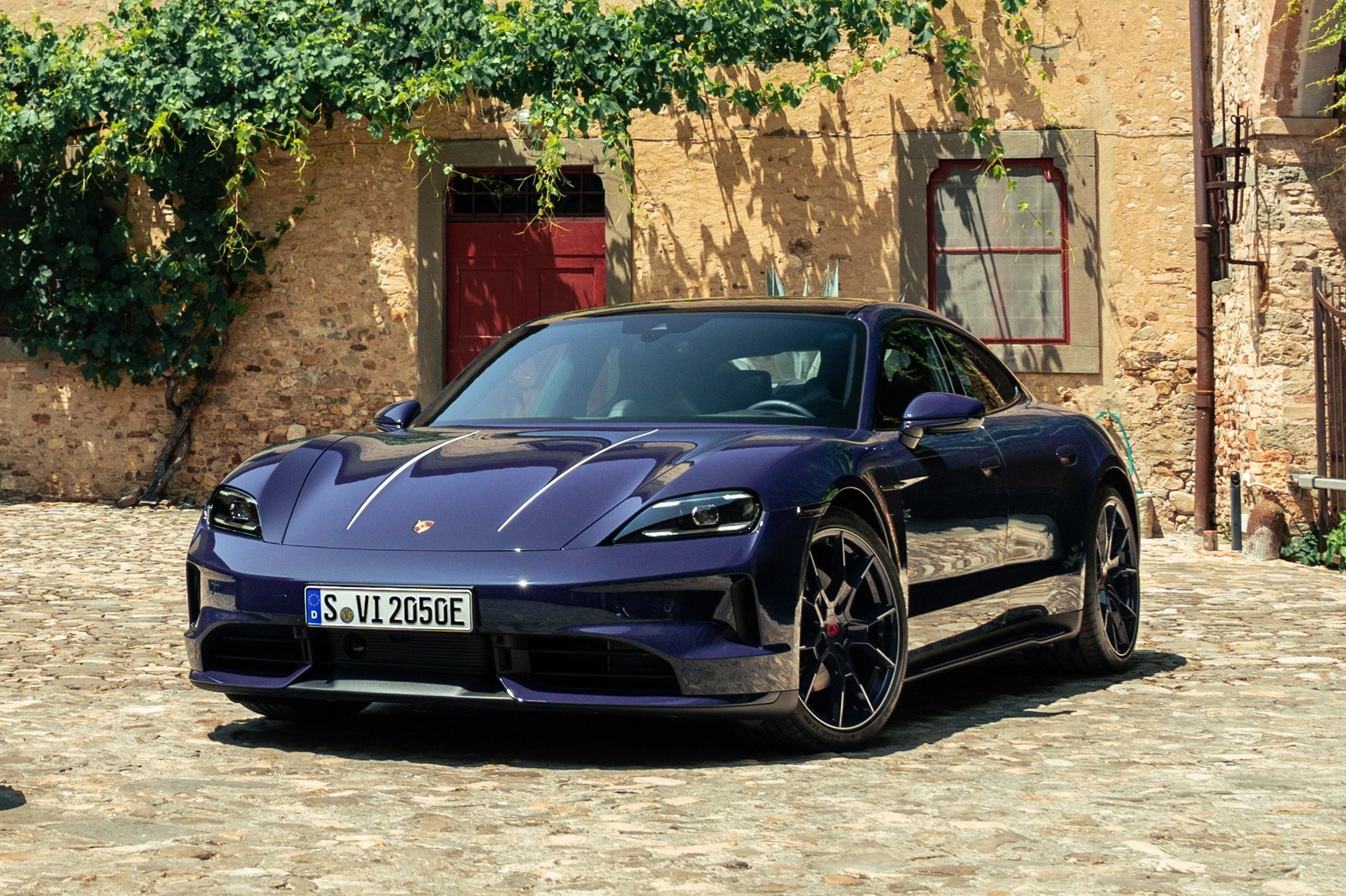 porsche-x-ferragamo-5 | Vezess | Vezess