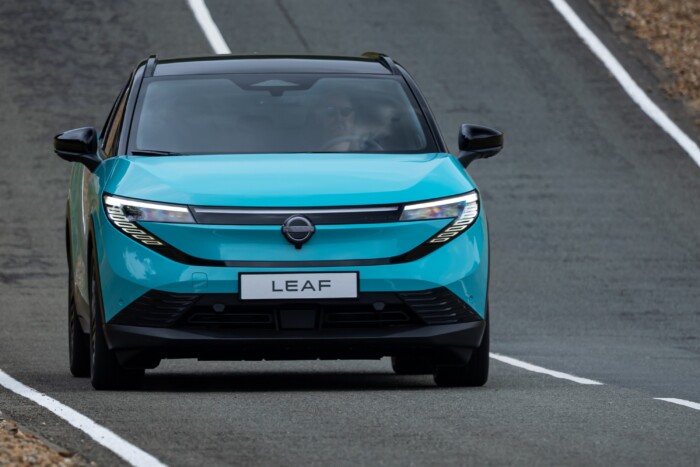 SUV-ként folytatja a Nissan műfajteremtő villanyautója 8