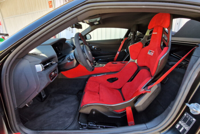 Nincs ennél drágább Toyota Európában, kipróbáltuk 9 | Vezess Nincs ennél drágább Toyota Európában, kipróbáltuk 9