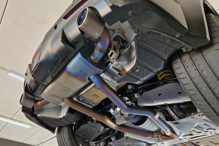 Nincs ennél drágább Toyota Európában, kipróbáltuk 16 | Vezess Nincs ennél drágább Toyota Európában, kipróbáltuk 16