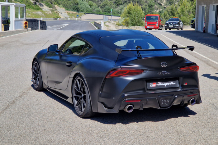 63 millióért kelt el itthon egy piszkosul vad Toyota 6 | Vezess 63 millióért kelt el itthon egy piszkosul vad Toyota 6