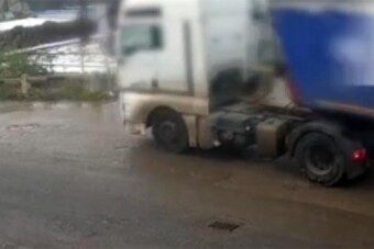 Videón a sofőr nélkül elszabadult egri kamion