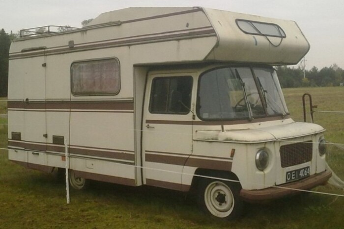 Időutazásra hívogat ez a Nysa lakóautó