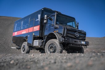 Ezek a teherautók jól jönnek vulkánkitörésnél