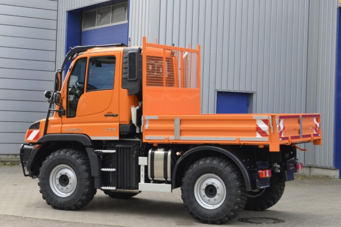 Ültetett platós a Mercedes háza tájáról 6