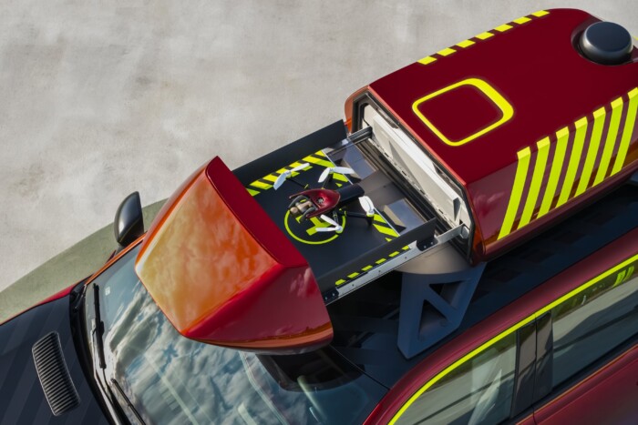 Vidám kisautó nagyon is komoly küldetéssel 10