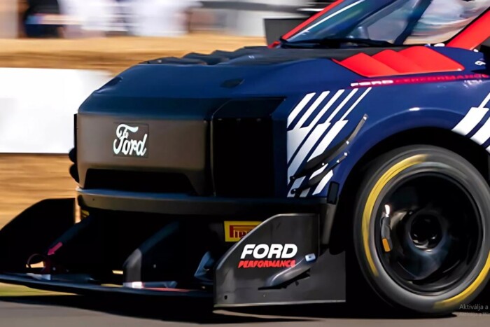 Őrült elektromos gép lett a híres angol futam új királya