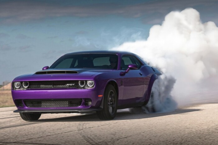 Maga lesz a száguldó ördög ez az 1700 lóerős, amerikai izomautó