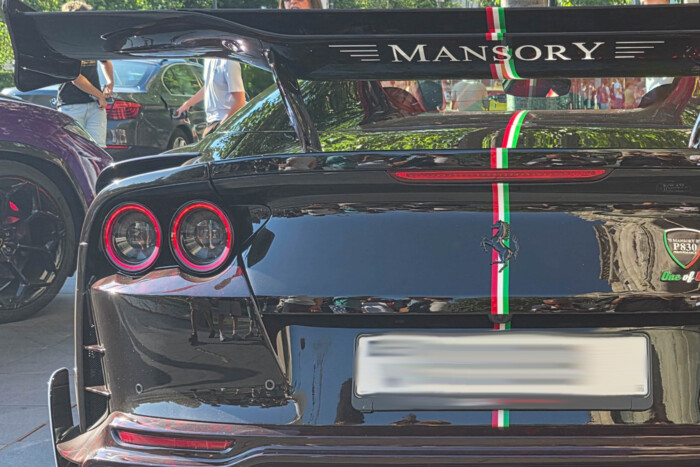 Olyan autó parkolt Budapesten, amelyből csak egy van a világon