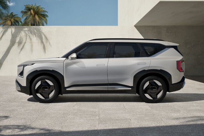 Meglepetések helyett családi SUV-ot mutatott a Kia 6