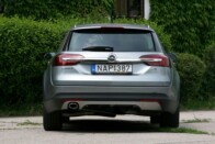 Itt az új Opel, amely csendben szaggatja az aszfaltot 6 Itt az új Opel, amely csendben szaggatja az aszfaltot 6