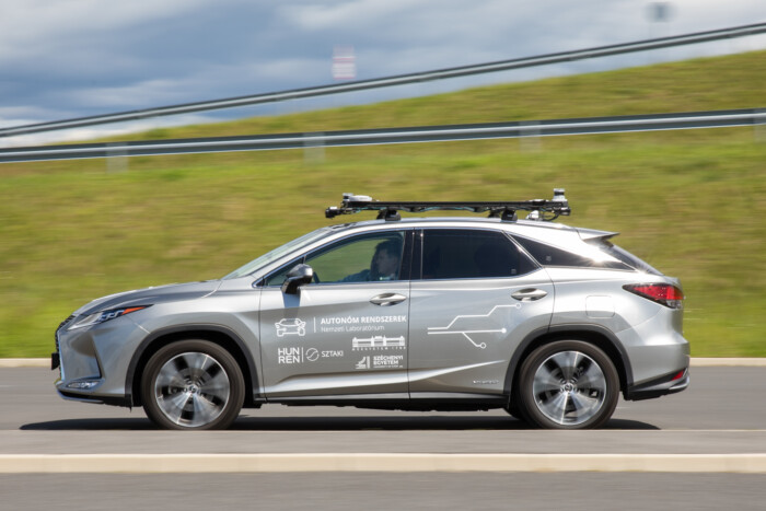 Így spórol üzemanyagot helyettünk egy hazai kütyü