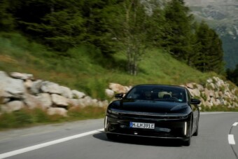 Hazai pályán verte el a dízeleket ez a rekorder villanyautó