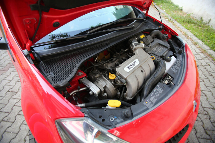 Vehetsz zseniális használt autót 4-5 millió forintért 6