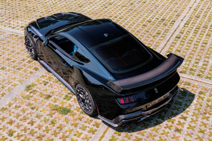 Embert próbáló szörny épült a Ford Mustangból 7