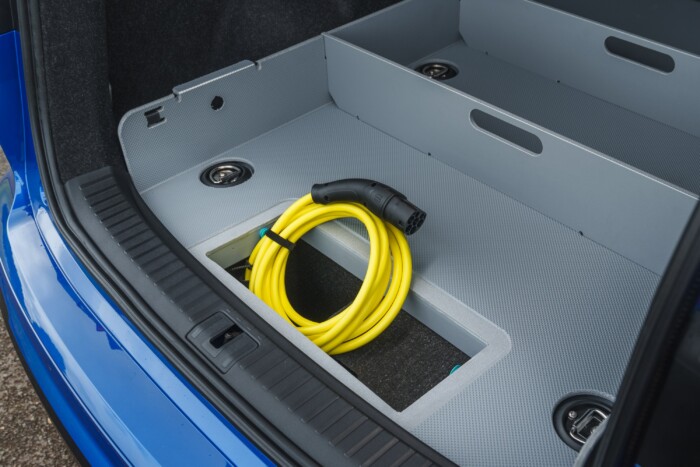 Áfamentes verzió készült a legdrágább Škodából 8