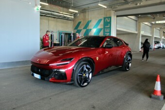 Autócsodákkal járnak az F1-pilóták a Hungaroringre – galéria