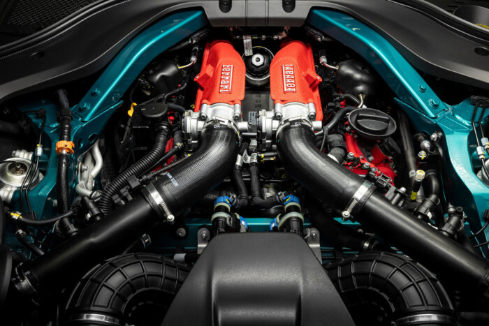 Ilyen testközelből a legolcsóbb Ferrari 13