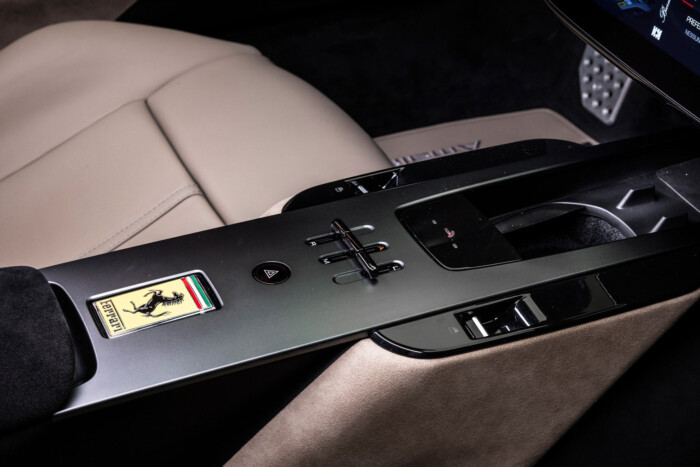 Ilyen testközelből a legolcsóbb Ferrari 15