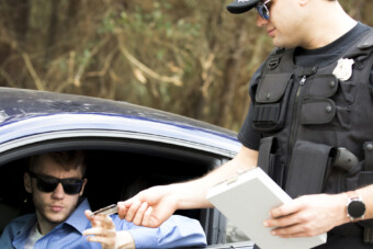 Legendás kifogással élt a 20 éves BMW-s, aki a megengedett tempó duplájával haladt