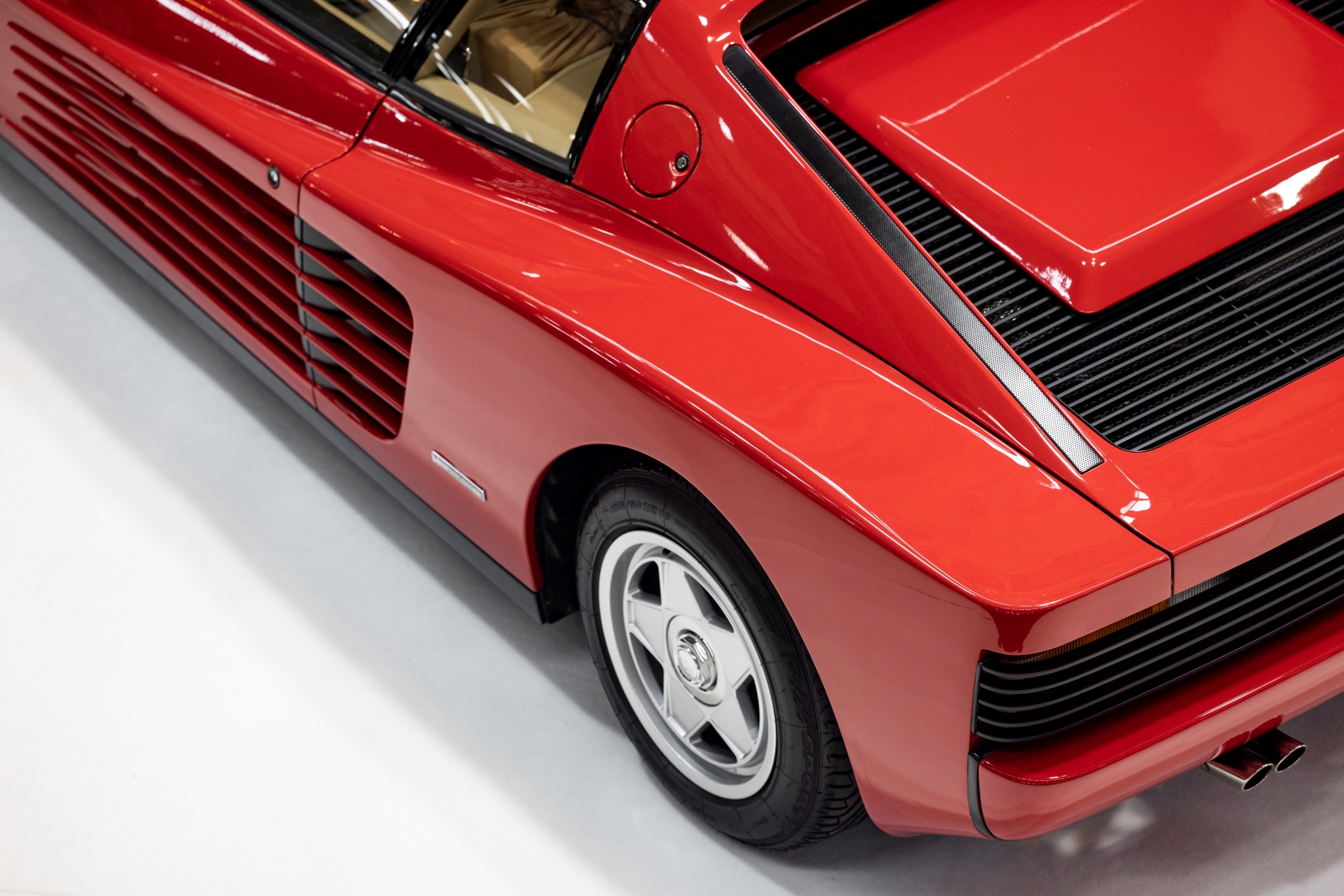 Car Enthusiasts Gather For Festival Of Motoring Motorclassica 2022 | Vezess | Vezess
