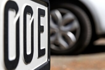 Filmbe illő rendszámtrükkre csaptak le a német rendőrök