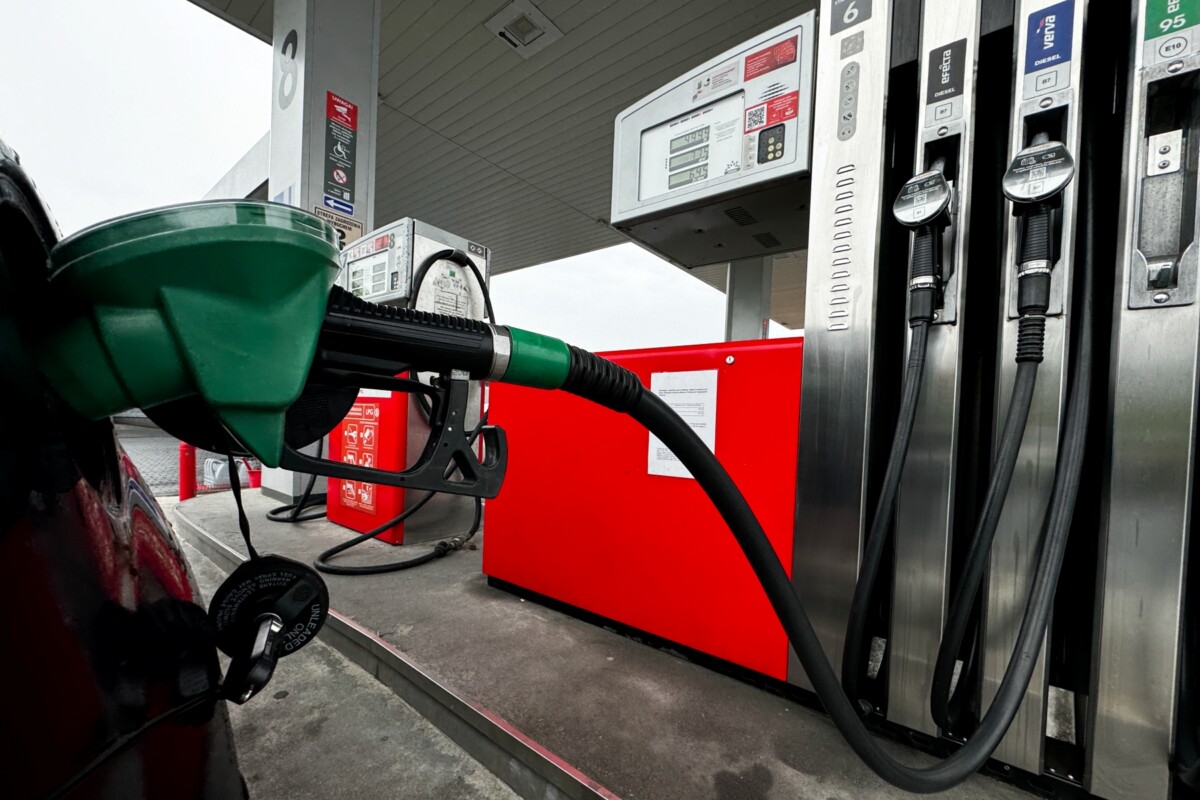 Óriási blama a benzinkúton, szívtak az autósok