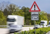 Eltűnhetnek a kamionok a magyar autóutakról 6