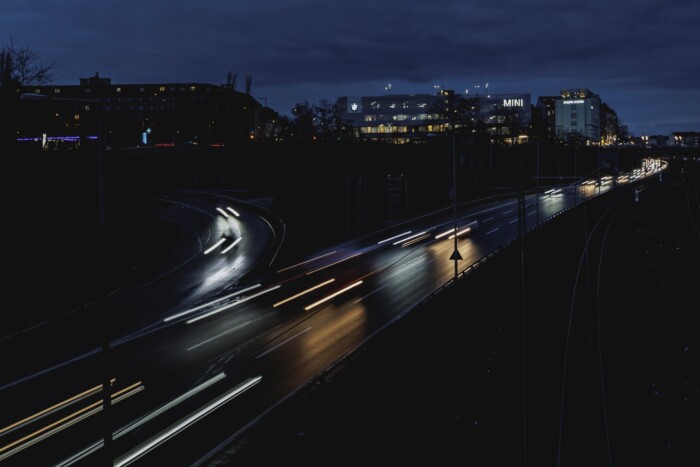 Üzent a rendőrség azoknak, akik száguldozni járnak az autópályákra