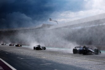 F1: Kaotikus esőfutam, mesés dobogó Silverstone-ban