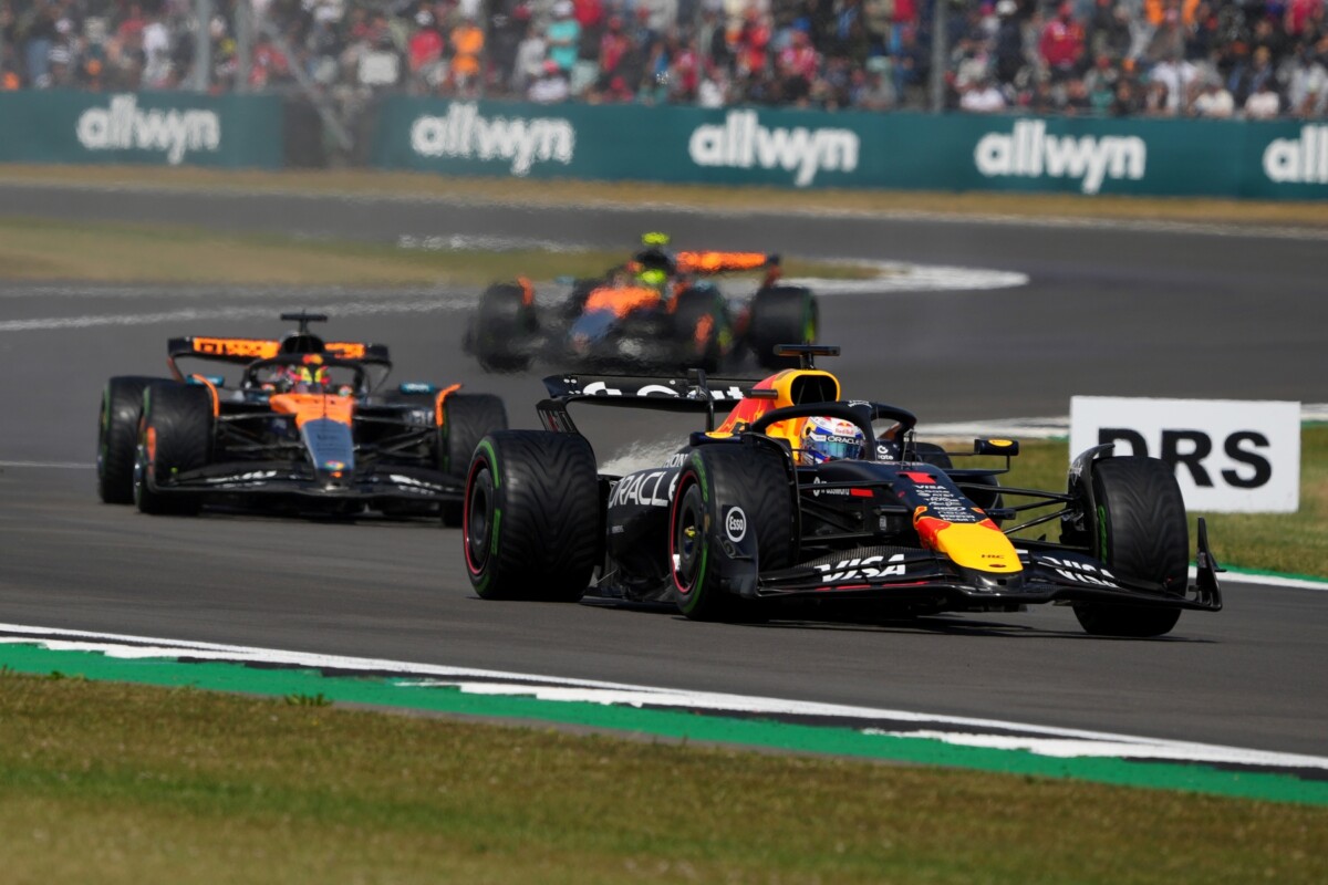 F1: Megfoszthatják rangos rekordjától a Red Bullt
