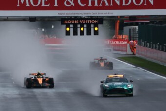 F1: Ezért csúszott annyit a Belga Nagydíj rajtja