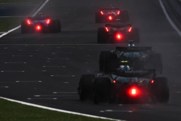 F1: Ezért csúszott annyit a Belga Nagydíj rajtja 3 | Vezess F1: Ezért csúszott annyit a Belga Nagydíj rajtja 3